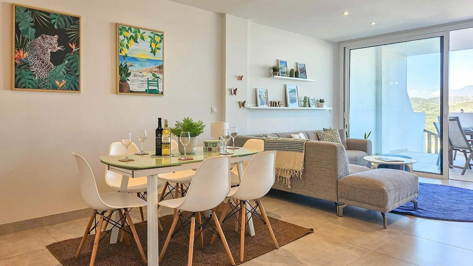 3 Bed Apartment In Casa Banderas La Cala De Mijas